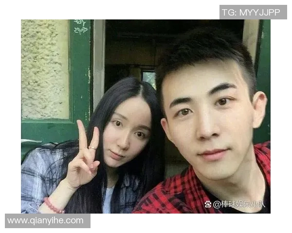 足球明星场外绯闻揭秘那些令人瞩目的爱情故事与争议事件