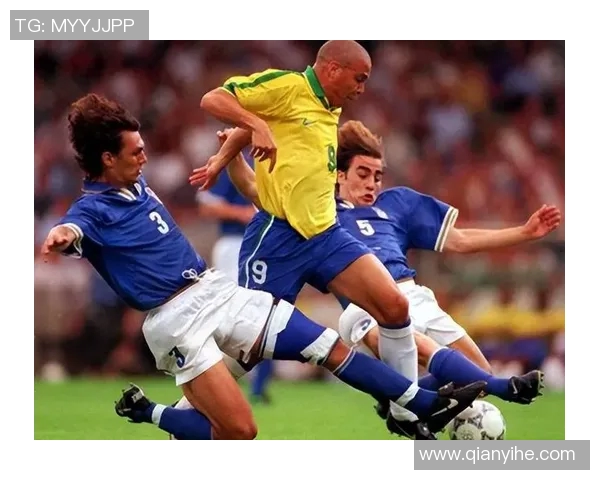 从1到11的足球明星盘点他们的传奇瞬间与辉煌成就